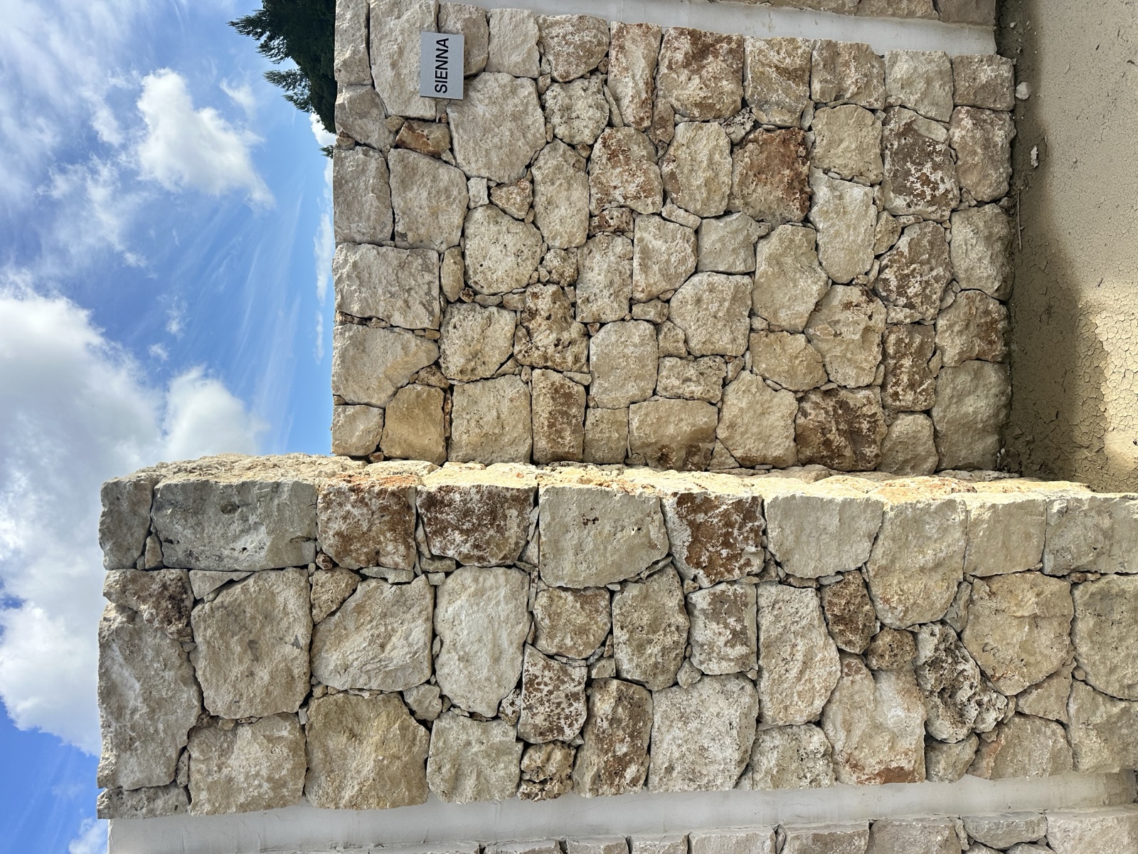 Parements Rock Face Riviera